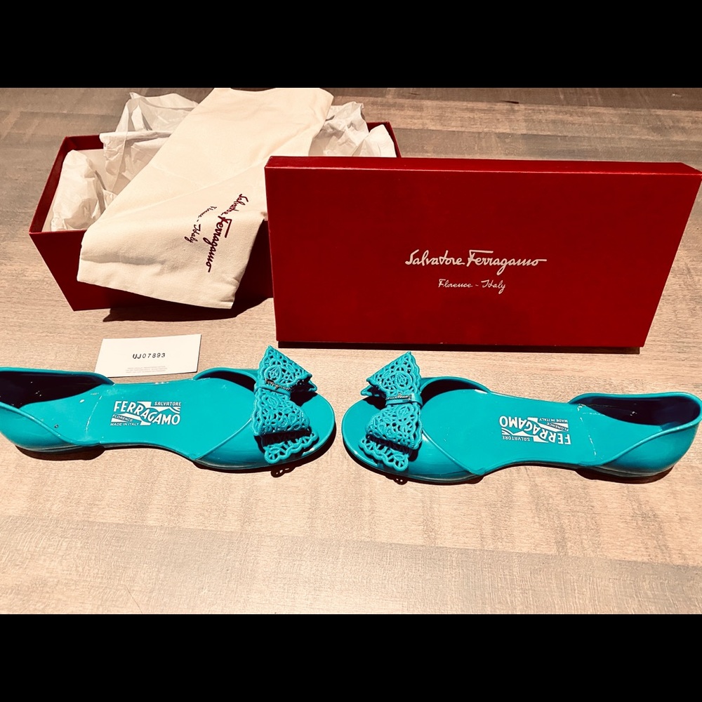 Salvatore Ferragamo shoes with box/dust bag- Authentic!